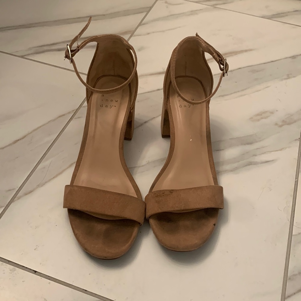 nude heel